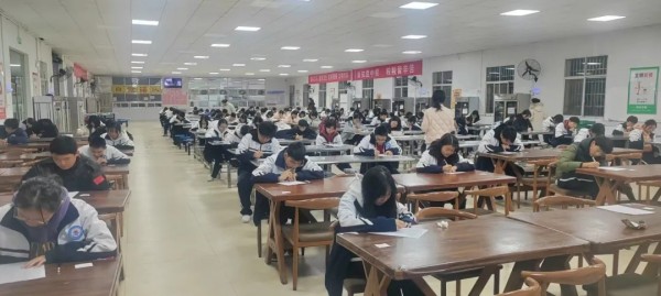 岳陽市江南通信職業(yè)技術(shù)學校有限公司,岳陽江南學校,岳陽江南通信學校,岳陽職業(yè)學校